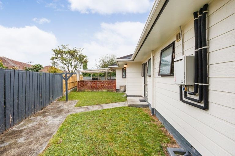 Photo of property in 46 Chatsworth Place, Highbury, Palmerston North, 4412