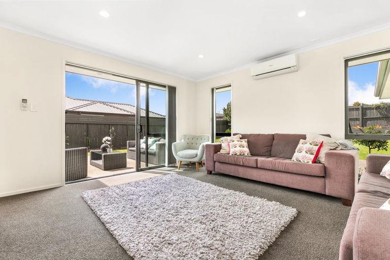 Photo of property in 6 Vivien Place, Patumahoe, Pukekohe, 2679