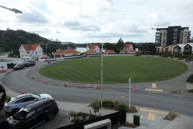 Photo of property in 8/2 Marlborough Crescent, Hobsonville, Auckland, 0616