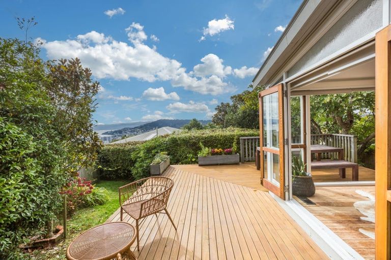 Photo of property in 28 Mortimer Terrace, Aro Valley, Wellington, 6021