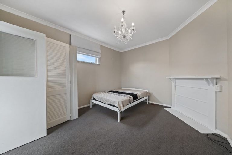 Photo of property in 99 Whites Line East, Waiwhetu, Lower Hutt, 5010