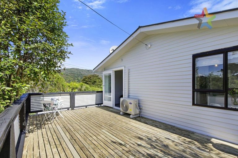 Photo of property in 40 Logie Street, Stokes Valley, Lower Hutt, 5019