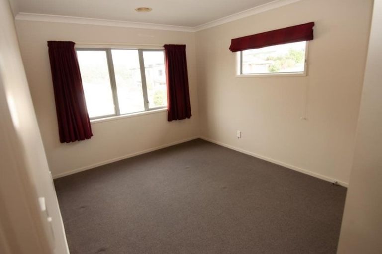 Photo of property in 48 Te Puia Drive, Aotea, Porirua, 5024