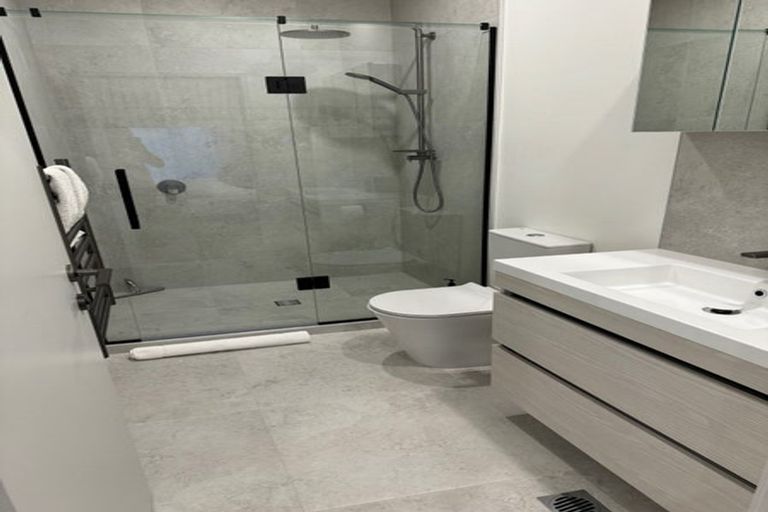 Photo of property in 7/2 Marlborough Crescent, Hobsonville, Auckland, 0616