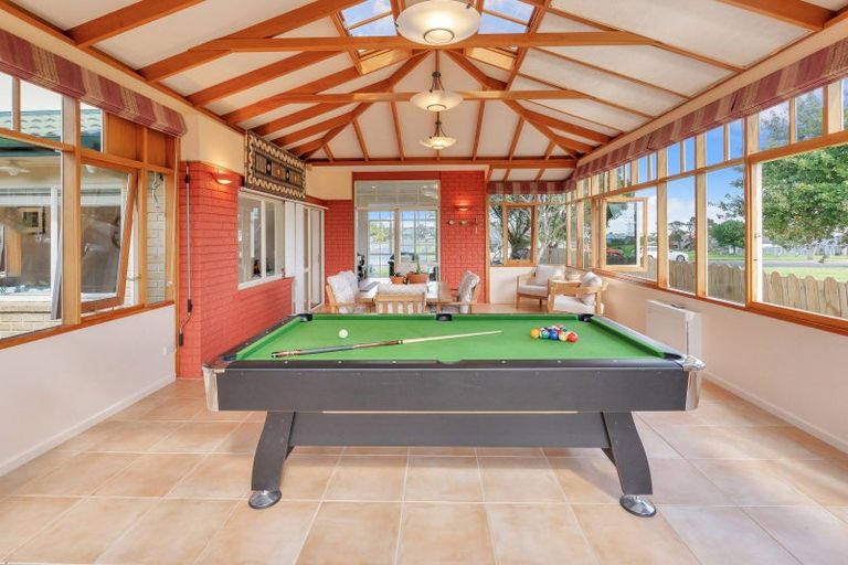 Photo of property in 11 Corta Bella Place, Golflands, Auckland, 2013