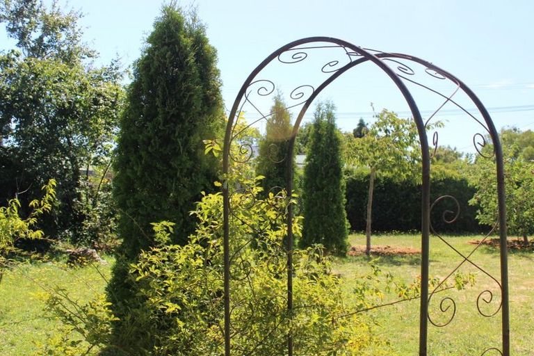 Photo of property in 4 Moreton Road, Carterton, 5713