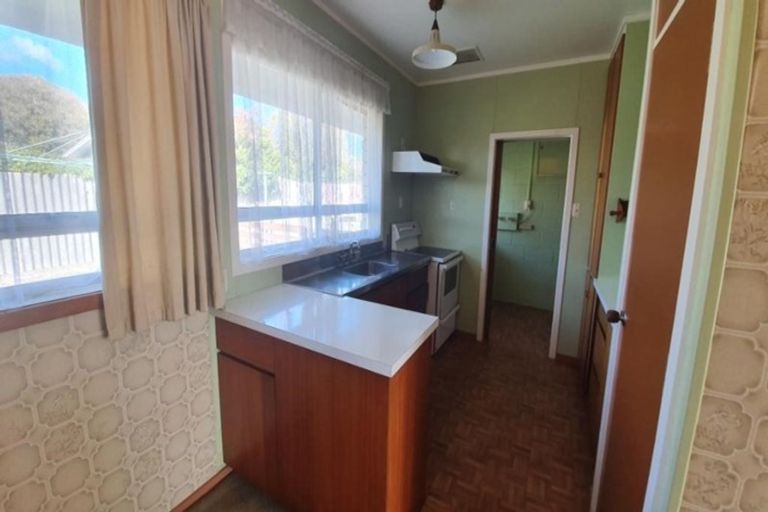 Photo of property in 9 Barrett Street, Westown, New Plymouth, 4310