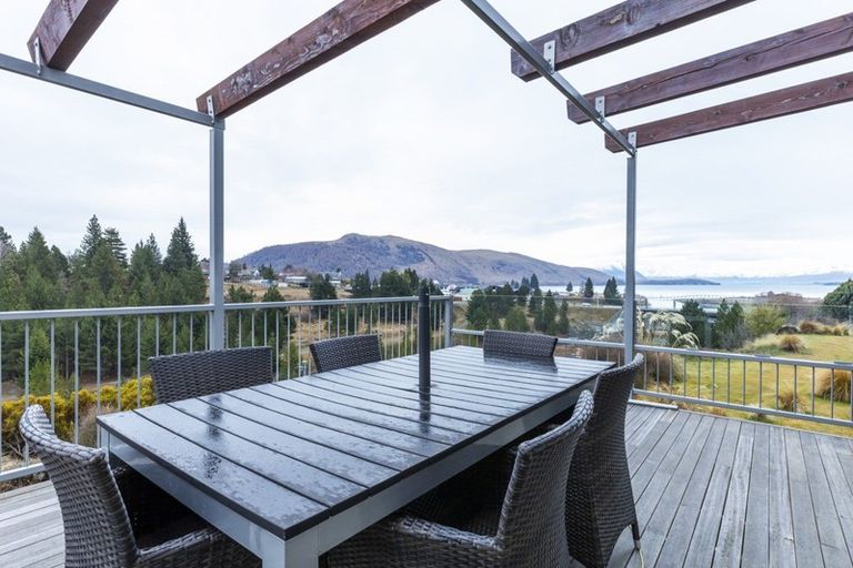 Photo of property in 6 Murray Place, Lake Tekapo, 7999