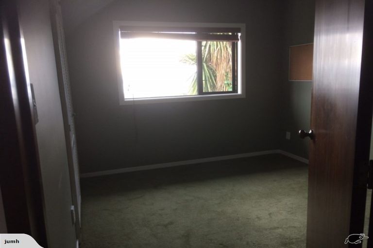 Photo of property in 84a Moncks Spur Road, Redcliffs, Christchurch, 8081