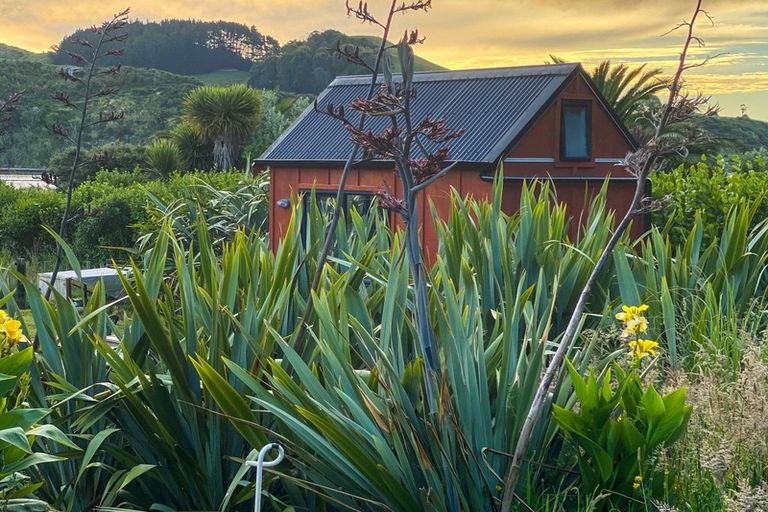 Photo of property in 160 Te Mahoe Road, Mokau, 4376