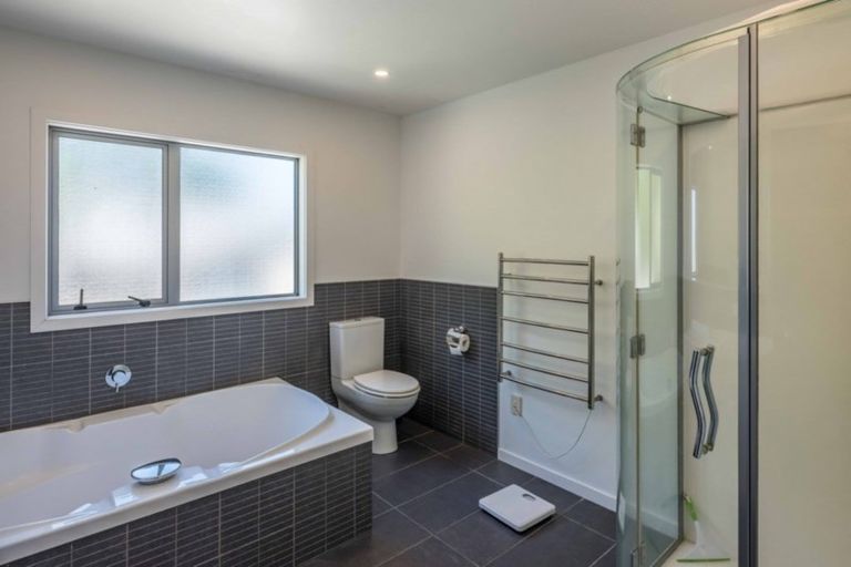 Photo of property in 165 Townsend Road, Miramar, Wellington, 6022