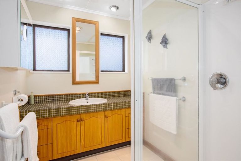 Photo of property in 54 Exploration Way, Whitby, Porirua, 5024