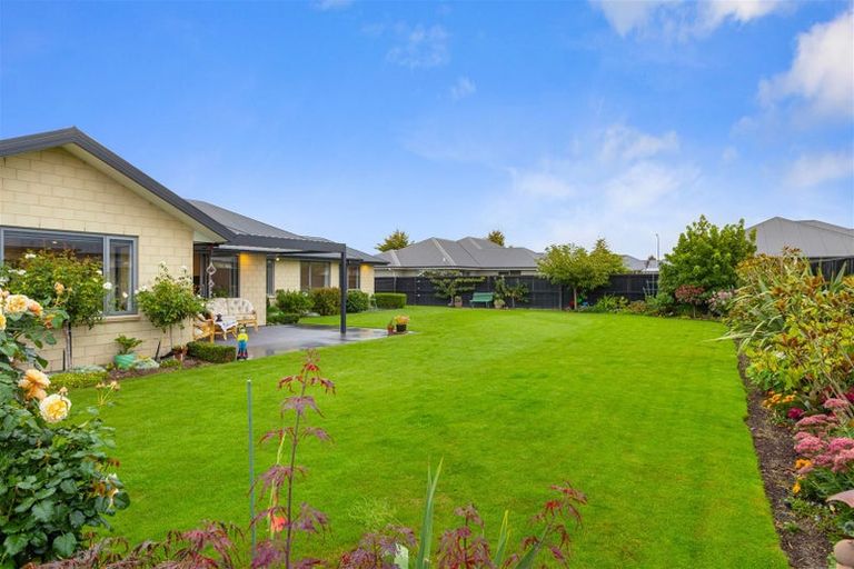 Photo of property in 46 Watkins Drive, Rangiora, 7400