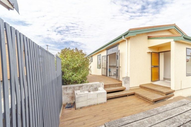 Photo of property in 106 Charles Street, Westshore, Napier, 4110