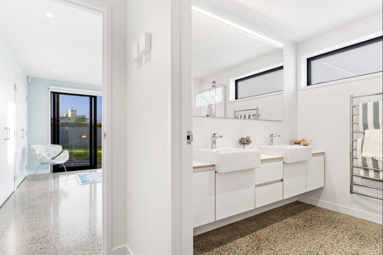 Photo of property in 33 Kokopu Street, Omaha, 0986