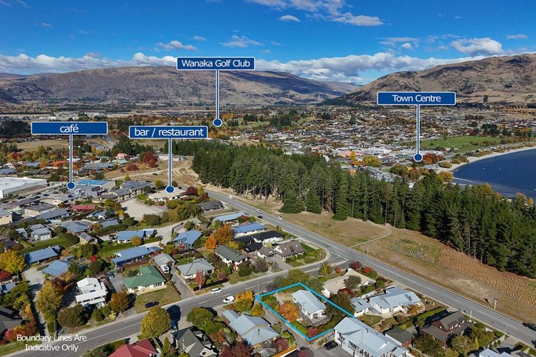 Photo of property in 4 Kings Drive, Wanaka, 9305