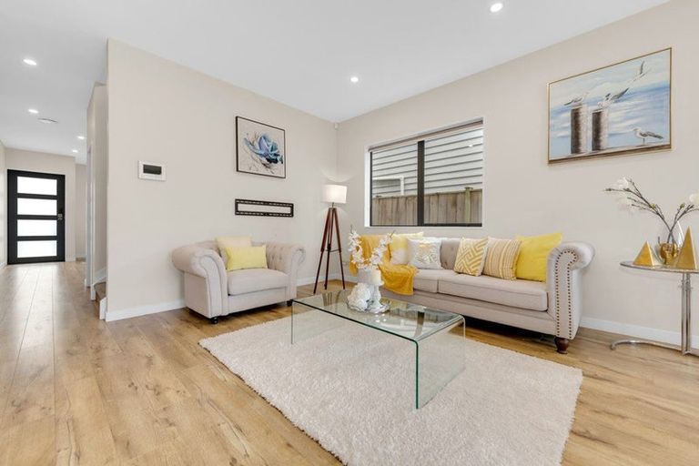 Photo of property in 20 Tinaku Road, Flat Bush, Auckland, 2019