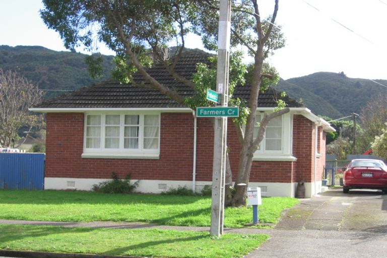 Photo of property in 5 Farmer Crescent, Taita, Lower Hutt, 5011