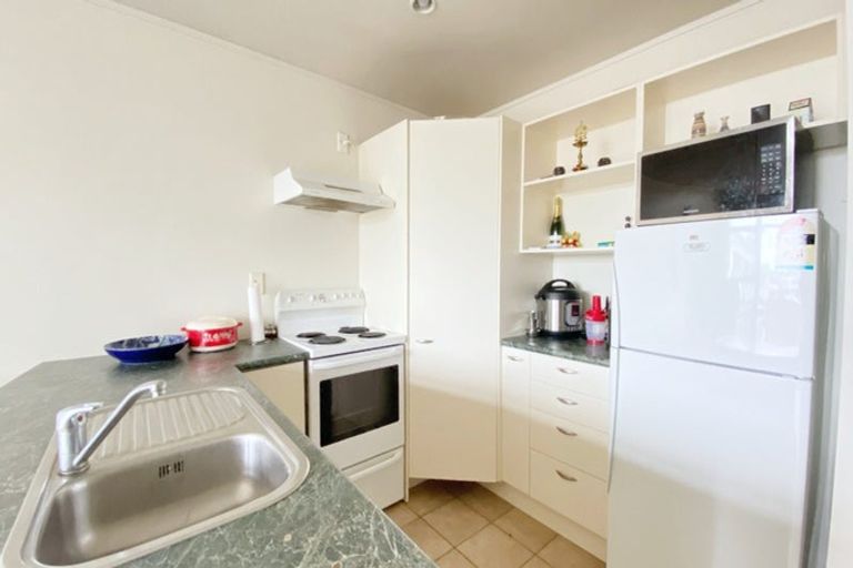 Photo of property in 6/372 Rosedale Road, Rosedale, Auckland, 0632