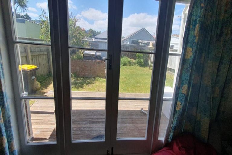 Photo of property in 37 Te Whiti Street, Kilbirnie, Wellington, 6022