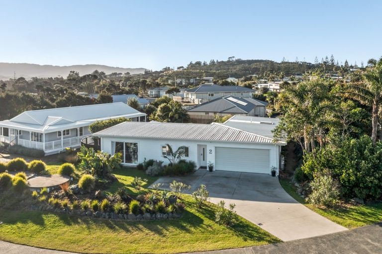 Photo of property in 2 Taimoana Close, Mangawhai Heads, Mangawhai, 0505