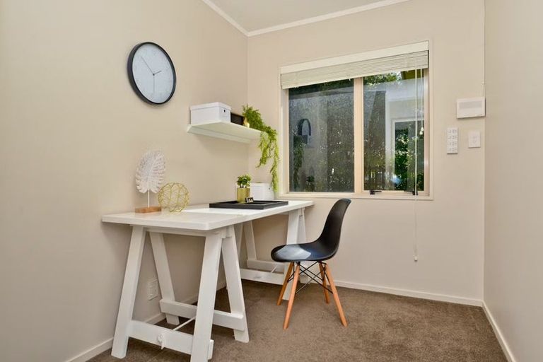 Photo of property in 18 Halcione Close, Flagstaff, Hamilton, 3210