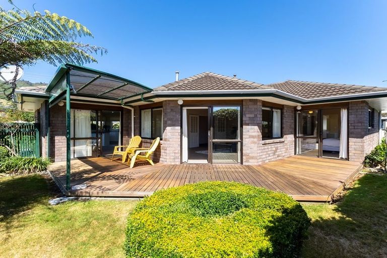 Photo of property in 86 Parata Street, Waikanae, 5036