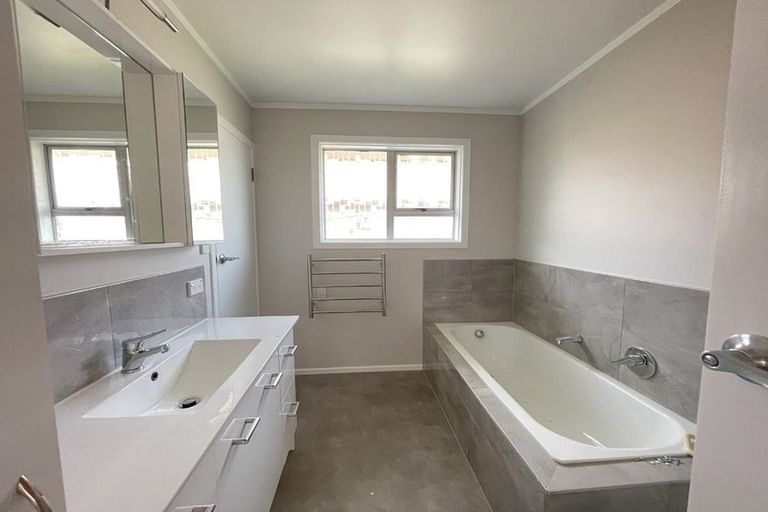 Photo of property in 8 Richards Avenue, Papatoetoe, Auckland, 2025