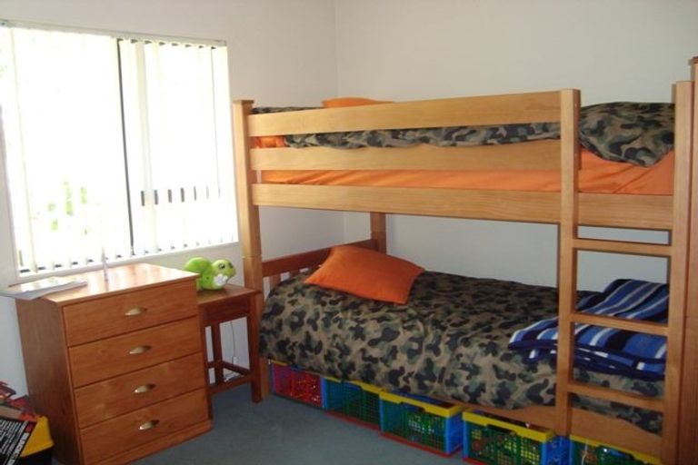 Photo of property in 11 Monkton Close, Greenhithe, Auckland, 0632