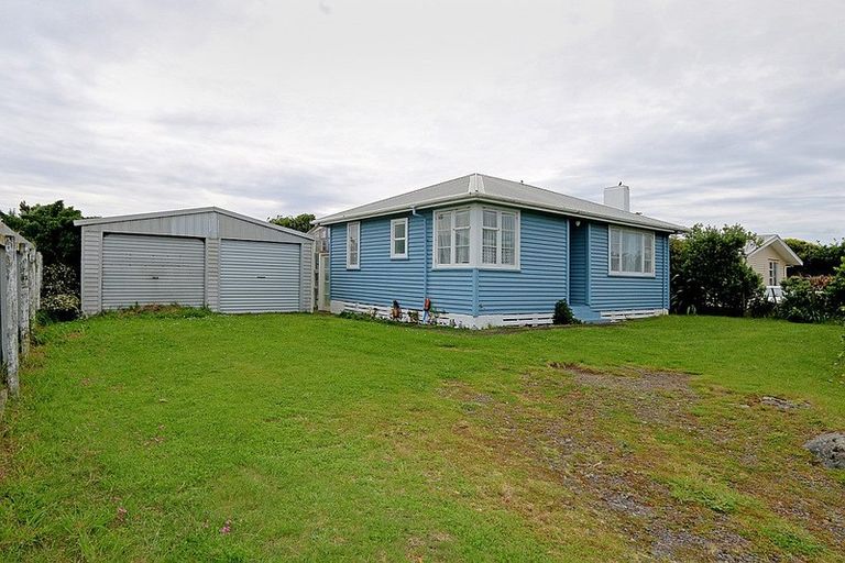 Photo of property in 167 Tasman Street, Opunake, 4616