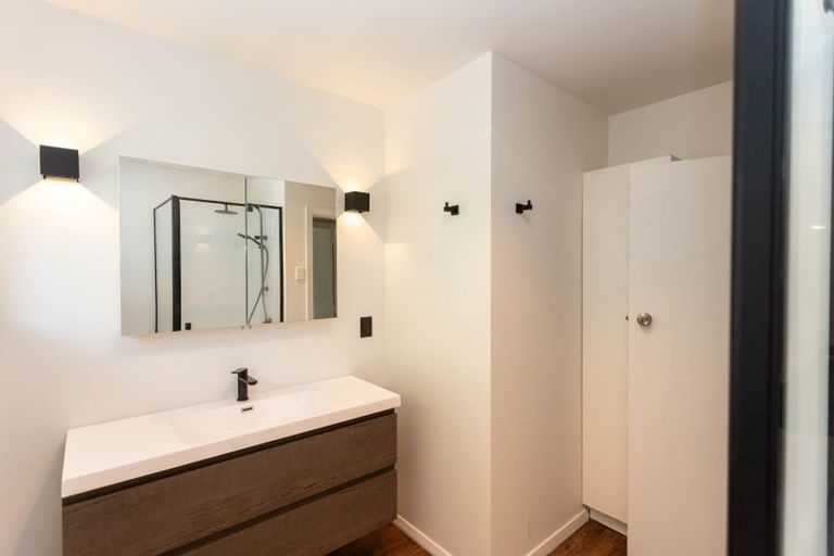 Photo of property in 2/38 Peer Street, Upper Riccarton, Christchurch, 8041