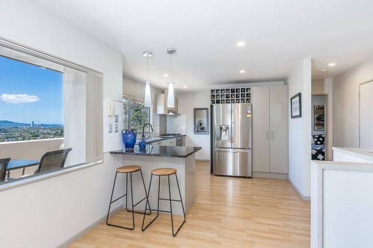 Photo of property in 11a Marlborough Avenue, Glenfield, Auckland, 0629