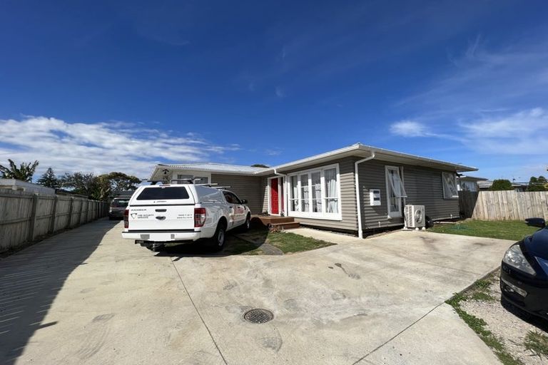 Photo of property in 15 Addington Avenue, Manurewa, Auckland, 2102