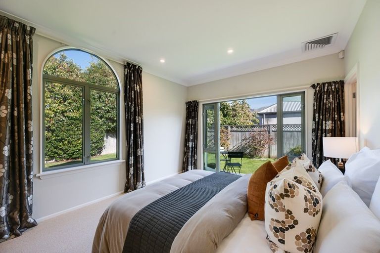 Photo of property in 2 Pearl Lane, Arrowtown, 9302
