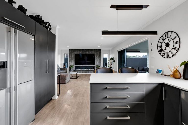 Photo of property in 65 Links Drive, Waiwhakaiho, New Plymouth, 4312