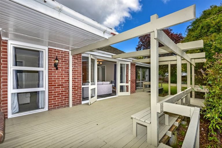 Photo of property in 201 Wairakei Road, Bryndwr, Christchurch, 8053