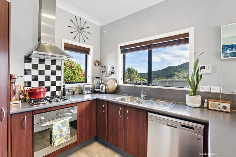Photo of property in 55 Woodhouse Avenue, Karori, Wellington, 6012