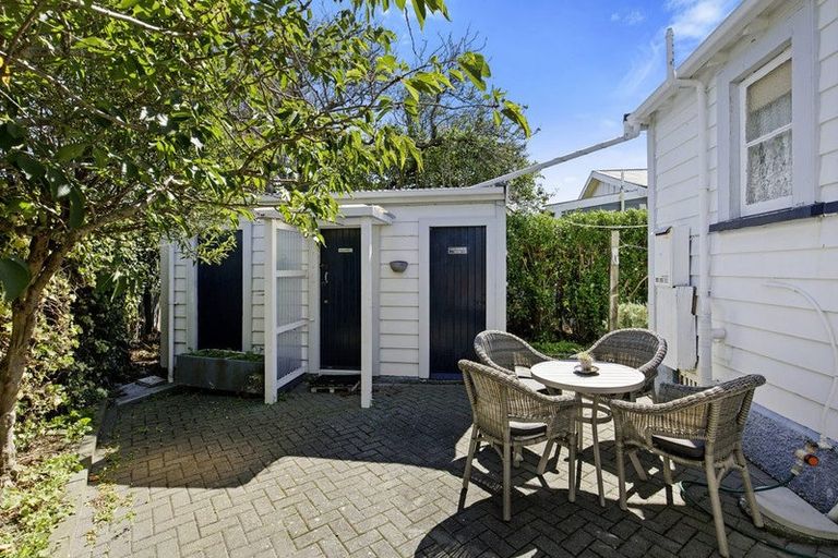 Photo of property in 52 York Street, Moera, Lower Hutt, 5010