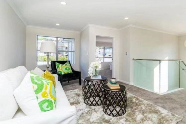 Photo of property in 11 Mettam Drive, Swanson, Auckland, 0614