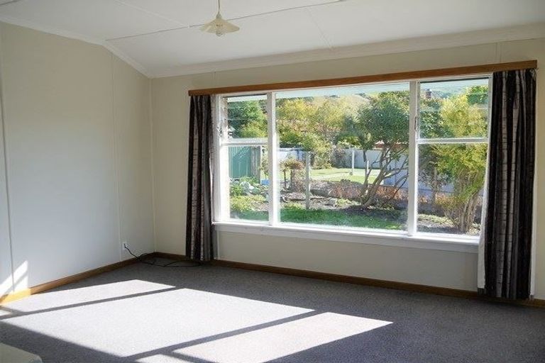 Photo of property in 41 Cheviot Street, Roxburgh, 9500