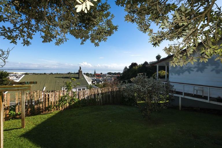 Photo of property in 106 Broad Street, Thames, 3500