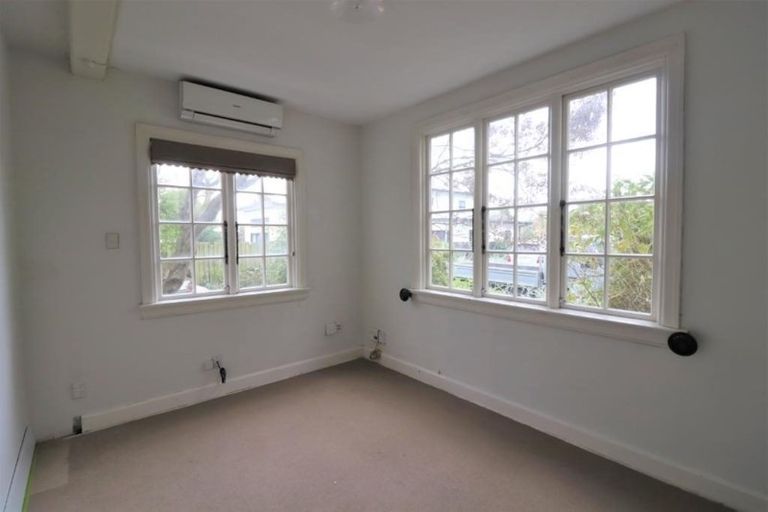 Photo of property in 87 Hawford Road, Opawa, Christchurch, 8023