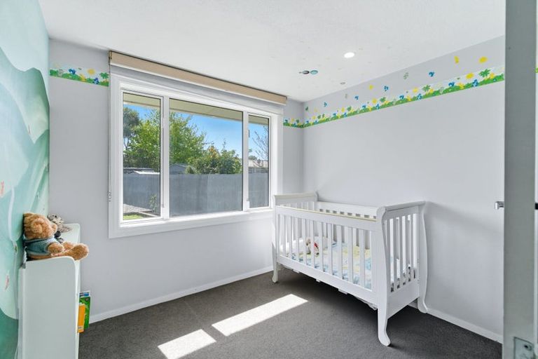 Photo of property in 6 Roswell Place, Islington, Christchurch, 8042