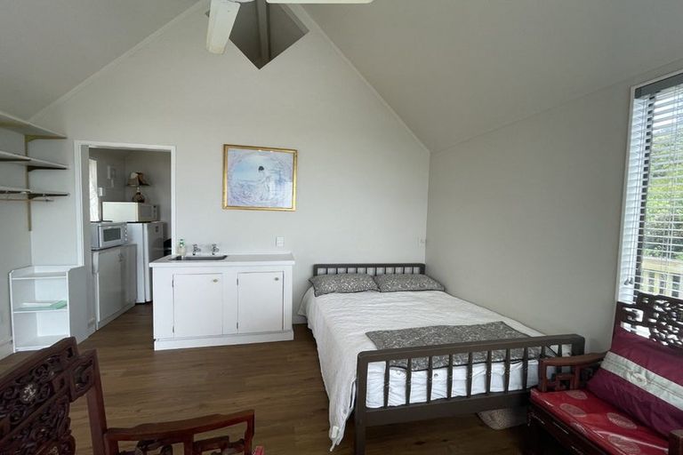 Photo of property in 204 Mellons Bay Road, Mellons Bay, Auckland, 2014