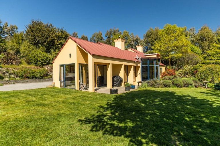 Photo of property in 70 Hunter Road, Speargrass Flat, Queenstown, 9371