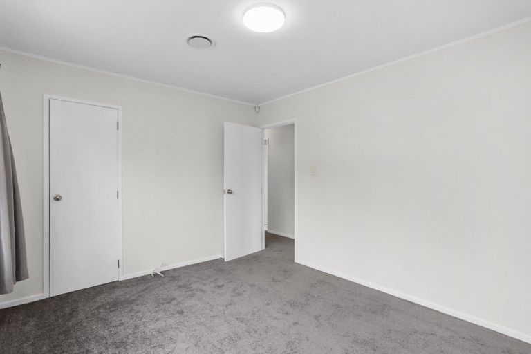 Photo of property in 2/152 Rathgar Road, Henderson, Auckland, 0610