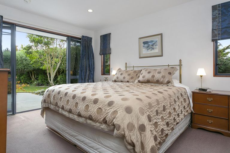 Photo of property in 30 Oaklands Drive, Cambridge, 3434