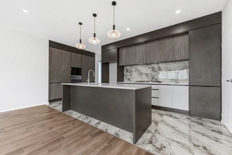 Photo of property in 8 Titchmarsh Lane, Pokeno, 2402