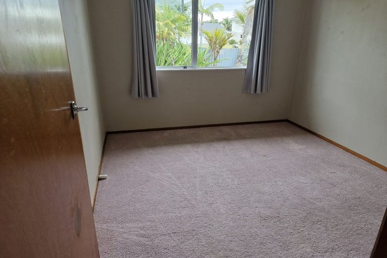 Photo of property in 20 Manaia View Road, One Tree Point, 0118