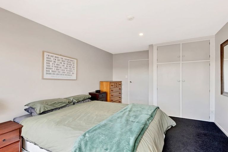 Photo of property in 8b Wyatt Place, Russley, Christchurch, 8042